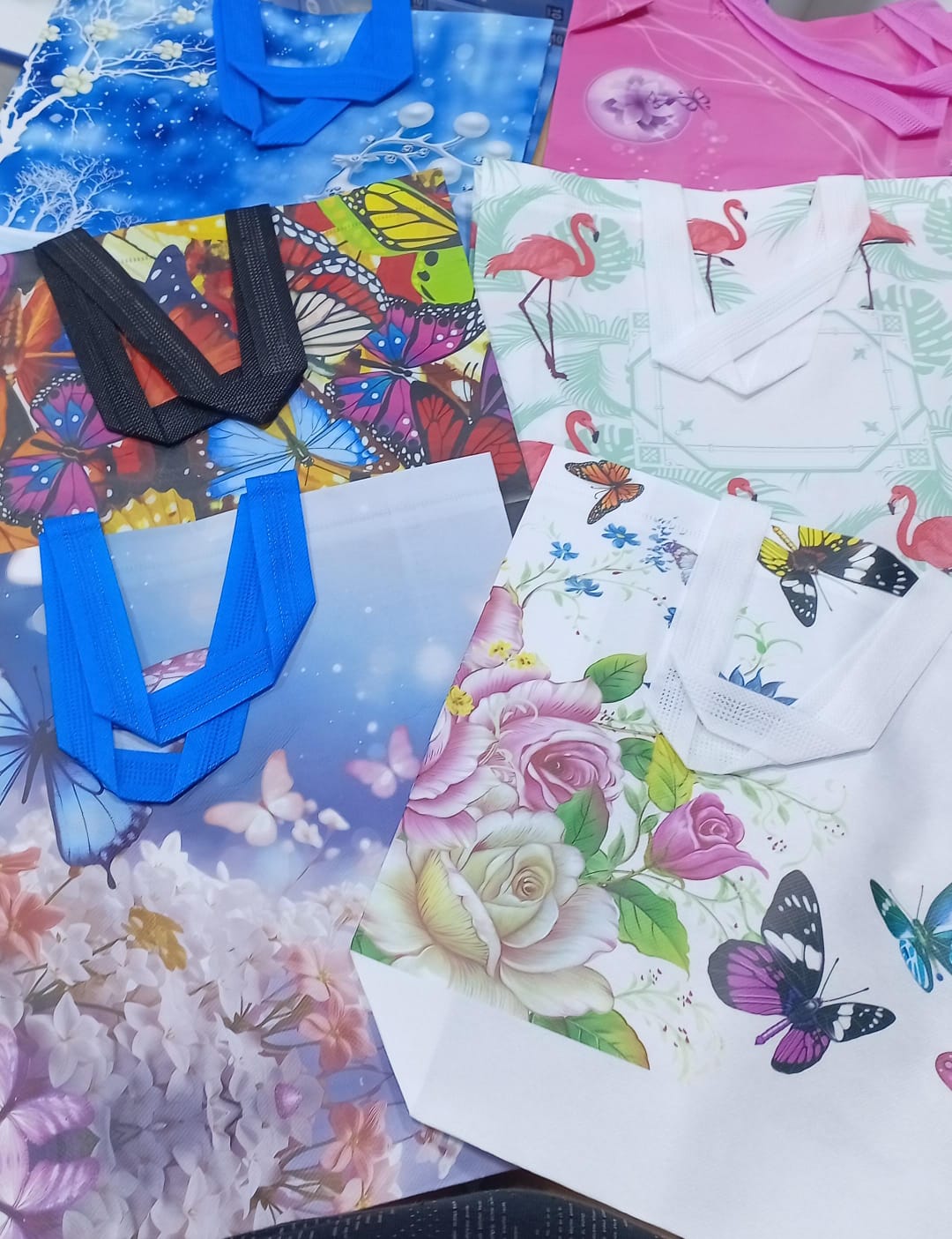¡BOLSAS DECORATIVAS EN ZEVALLOS IMPORTACIONES! 🛍️🎉